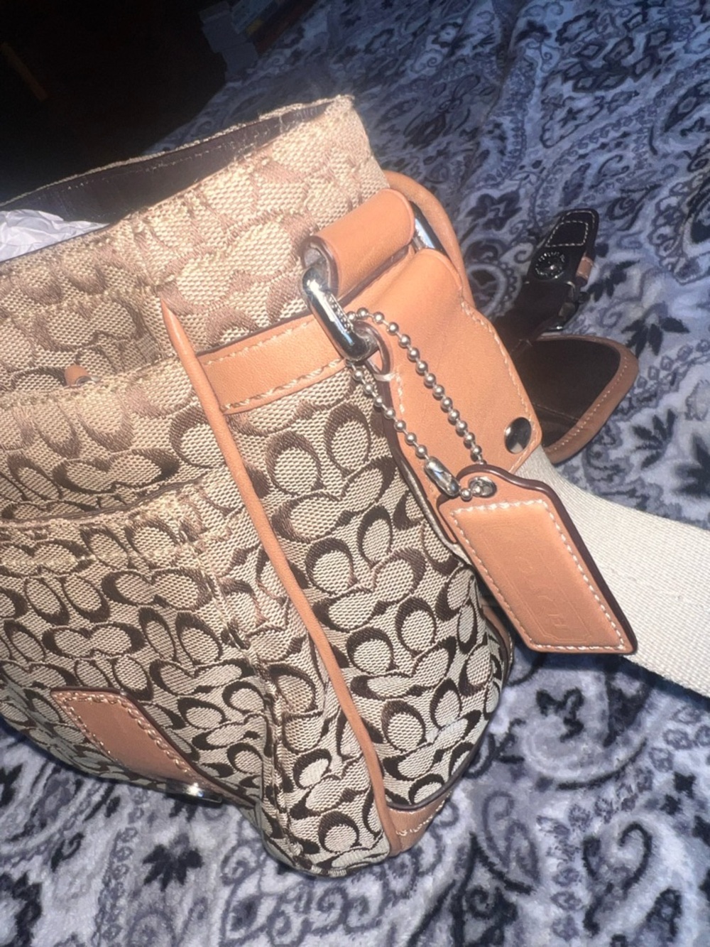 Coach Brown Signature Canvas Messenger Bag with Tan Trim - Picture 5 of 8